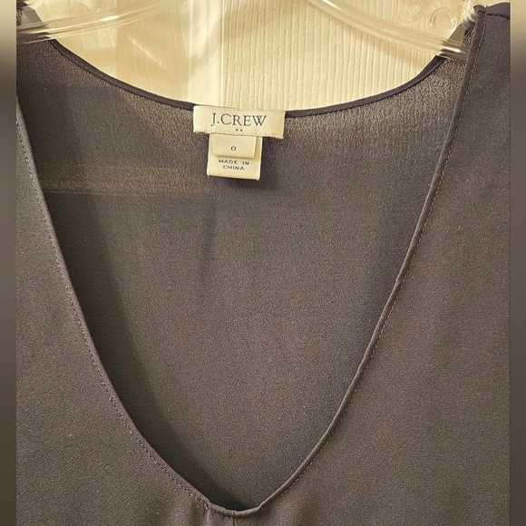 Jcrew cap sleeve shirttail top in black - Picture 2 of 4